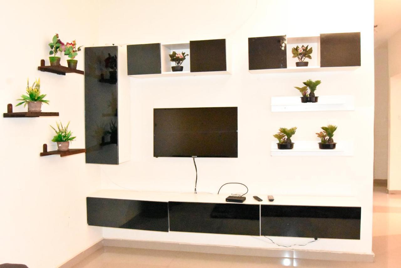 Spacious Zamtel Flat Lusaka Exterior foto